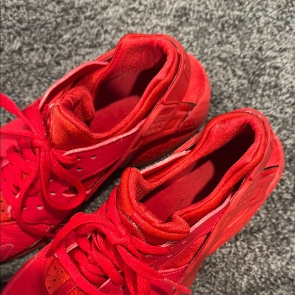 Nike Air Huarache Run (GS) Triple Red 654275 600 Size Youth sz 6.5Y/Womans 8•EUC - Picture 7 of 8